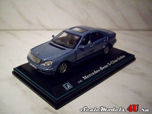 Масштабная модель автомобиля Mercedes-Benz S Class Sedan фирмы Hongwell/Cararama 1:43.