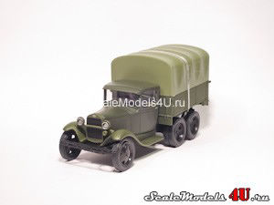 Масштабная модель автомобиля ГАЗ-ААА (1936-1943) матовый зеленый - зеленый тент фирмы Наш Автопром.