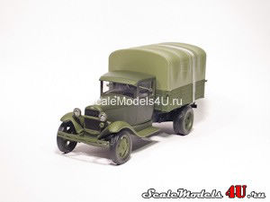 Масштабная модель автомобиля ГАЗ-АА (1932-1950) матовый зеленый - зеленый тент фирмы Наш Автопром.