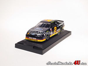 Scale model of Ford Thunderbird NASCAR 1994 (Rusty Wallace #2) produced by Racing Champions.