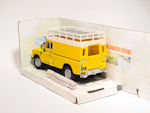 Land Rover series III 109 yellow truck safari (18)