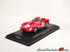 Масштабная модель автомобиля Ferrari 250 Testa Rossa #14 Winner Le Mans (1958) фирмы Ixo.