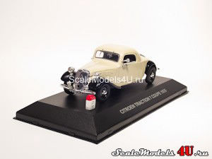 Scale model of Citroen Traction 7 Coupe (1935) produced by Nostalgie (Ixo).