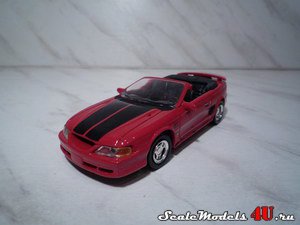 Scale model of Mustang GT convertible (1994) produced by NewRay 1:43.
