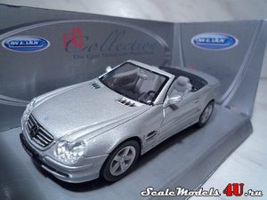 Scale model of Mercedes-Benz SL500 produced by Welly 1:43.
