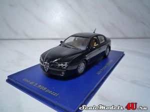 Масштабная модель автомобиля Alfa Romeo 159 Black (2005) фирмы M4 1:43. Лимитированная серия 1:43.