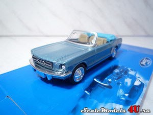 Scale model of Mustang convertible (1964) produced by NewRay 1:43.