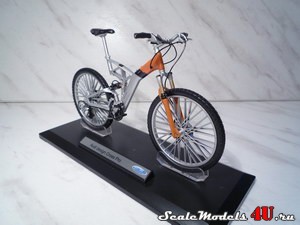 Scalemodel of bicycle Audi Design Cross Pro by Welly.