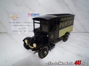 Масштабная модель автомобиля Renault KZ "Le Printemps" (1926) фирмы Corgi.