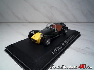 Масштабная модель автомобиля Lotus Super Seven (1968) фирмы Altaya (Ixo).