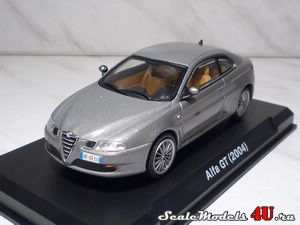 Масштабная модель автомобиля Alfa Romeo GT (2004) фирмы Metro.