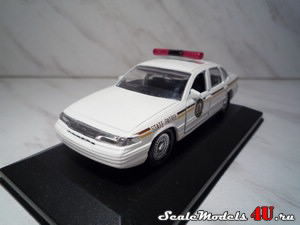 Масштабная модель автомобиля Ford Crown Victoria Police (North-Dakota State 1996) фирмы Road Champs.