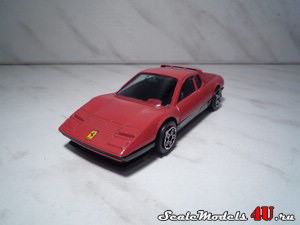 Scale model of Ferrari 512 BB Red produced by Bburago.