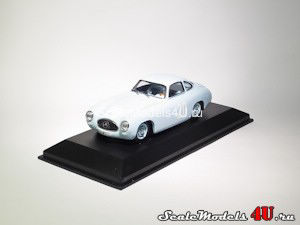 Масштабная модель автомобиля Mercedes-Benz 300 SL 2nd GP Bern №20 (H.Lang 1952) фирмы Minichamps.
