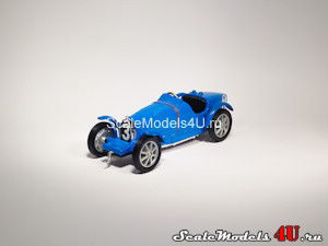 Масштабная модель автомобиля Racing Car - Blue (Bugatti Type 35 (1925) фирмы Corgi.