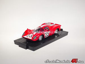 Масштабная модель автомобиля Ferrari 330 P4 HP 450 Le Mans #23 (1967) фирмы Brumm.