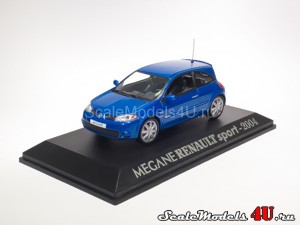 Scale model of Renault Megane Sport (2004) produced by Universal Hobbies.