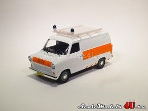 Масштабная модель автомобиля Ford Transit MkI Van - Amstelveen City Politie Netherlands (1973) фирмы Vanguards.