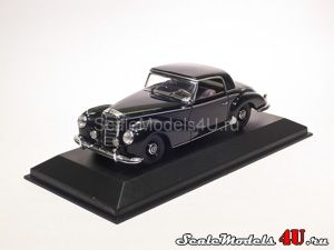 Масштабная модель автомобиля Mercedes-Benz 300 S Coupe Black (1951-1955) фирмы Minichamps.