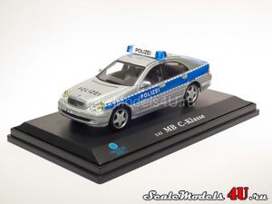 Масштабная модель автомобиля Mercedes-Benz C-Class Polizei Blue (2001) фирмы Hongwell/Cararama.
