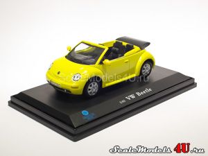 Scale model of Volkswagen New Beetle Cabriolet Yellow produced by Hongwell/Cararama.