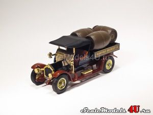 Масштабная модель автомобиля Crossley Beer Lorry (1918) фирмы Matchbox.