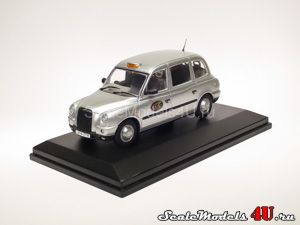Scale model of LTI TX4 Taxi - Dial a Cab (2007) produced by Oxford Diecast.