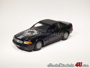 Scale model of Mercedes-Benz 300 SL R129 Hard Top Black (1990) produced by Gama.