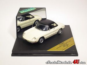 Scale model of Alfa Romeo Spider Duetto 1600 Hard Top Ivory White (1966) produced by Vitesse.