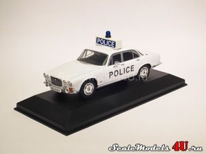 Scale model of Jaguar XJ6 Series 1 - Ayrshire Police (1971) produced by Vanguards.